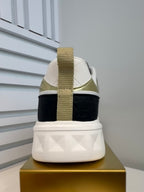 Vio Platform Sneakers met Bee Details