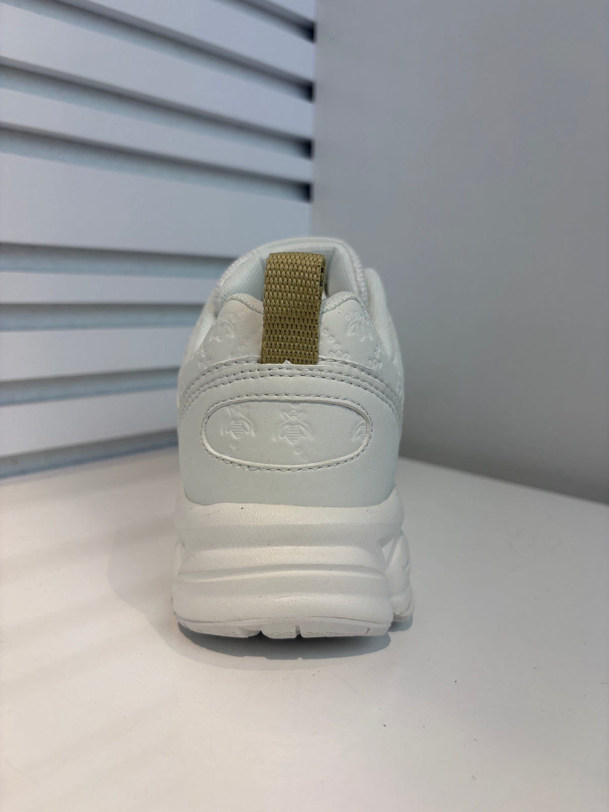 Virion Chunky Sneakers met Bee Details – Wit/Goud