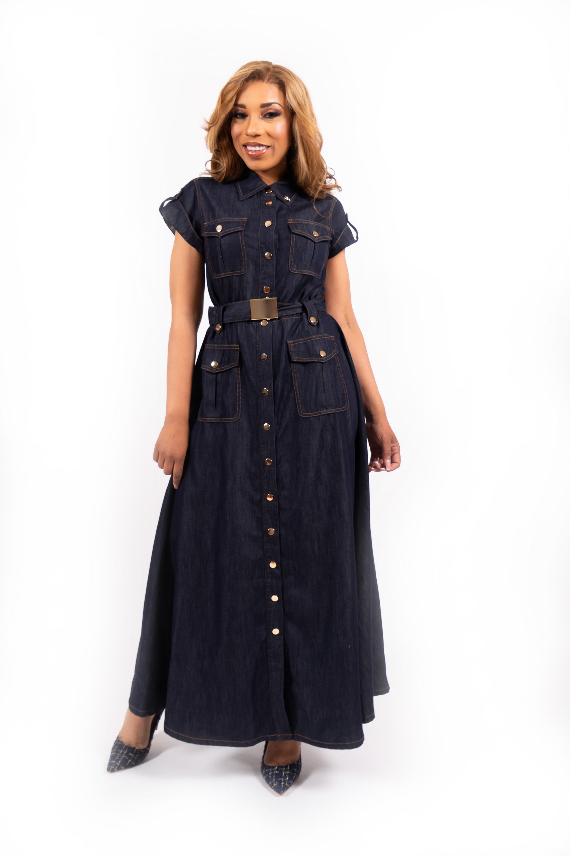 Velora Maxi Denim Jurk Donkerblauw met Ceintuur en Gouden Knopen