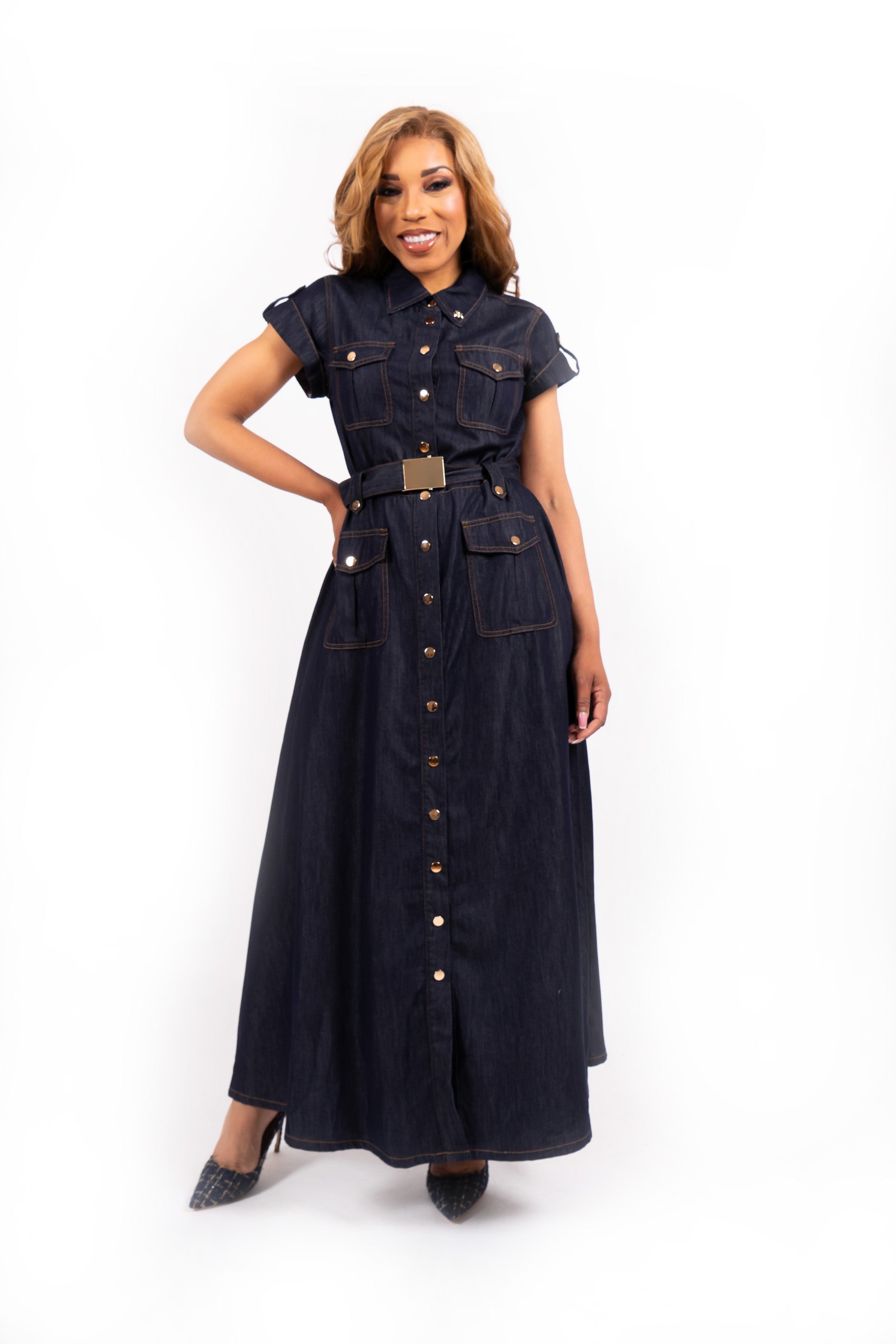 Velora Maxi Denim Jurk Donkerblauw met Ceintuur en Gouden Knopen