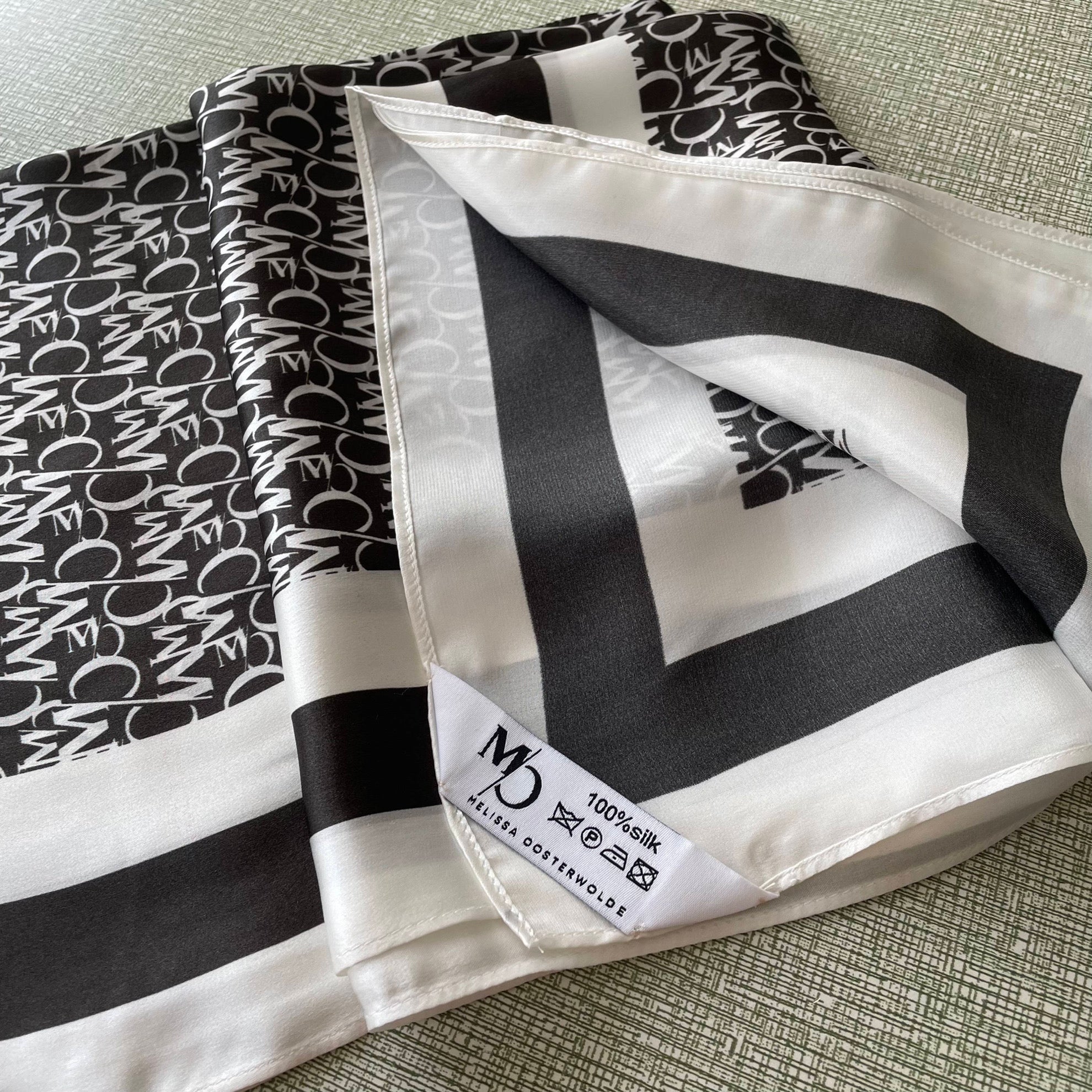 Sjaal Magalie Satijn